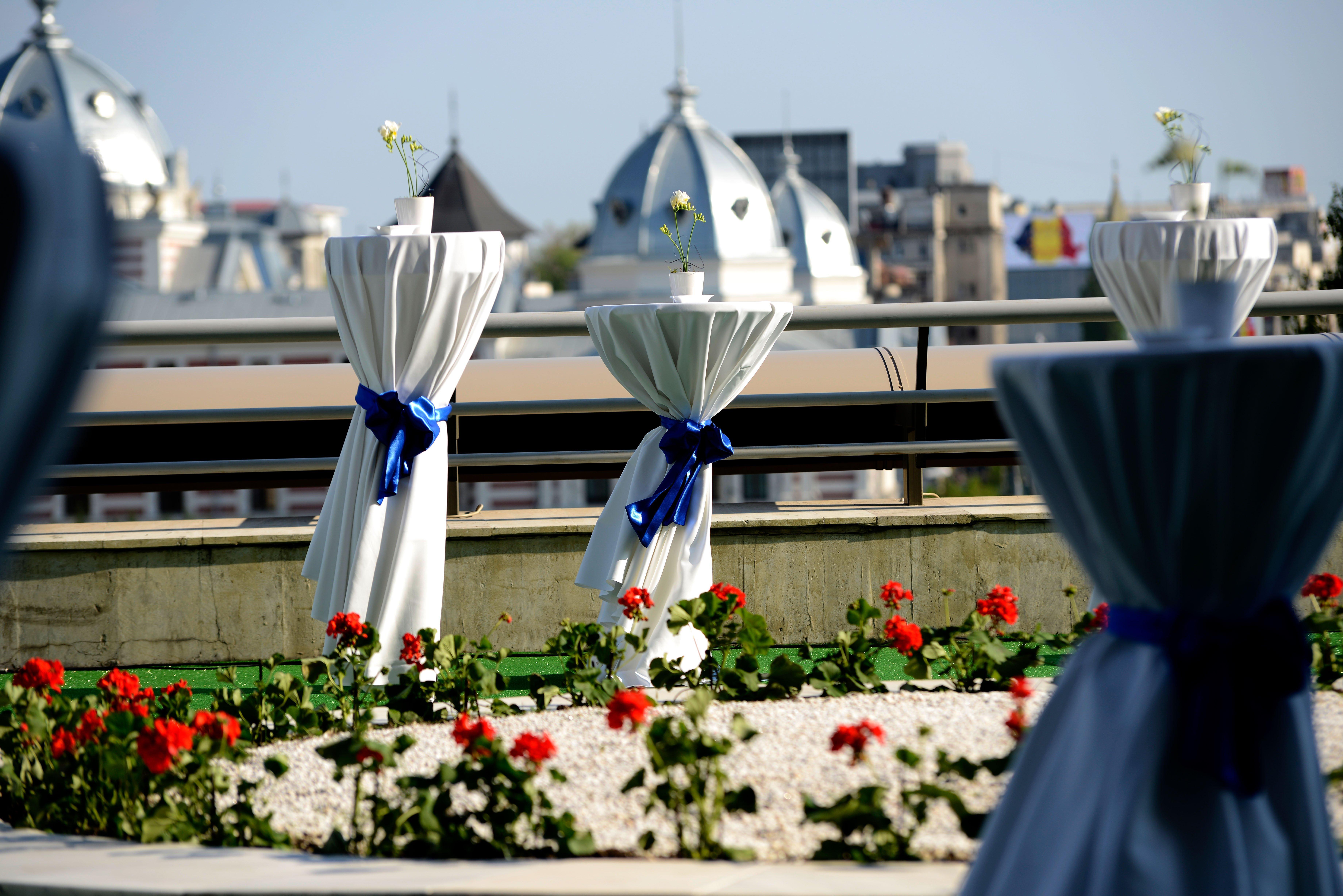Grand Hotel Bucharest Bucareste Exterior foto The view from the terrace