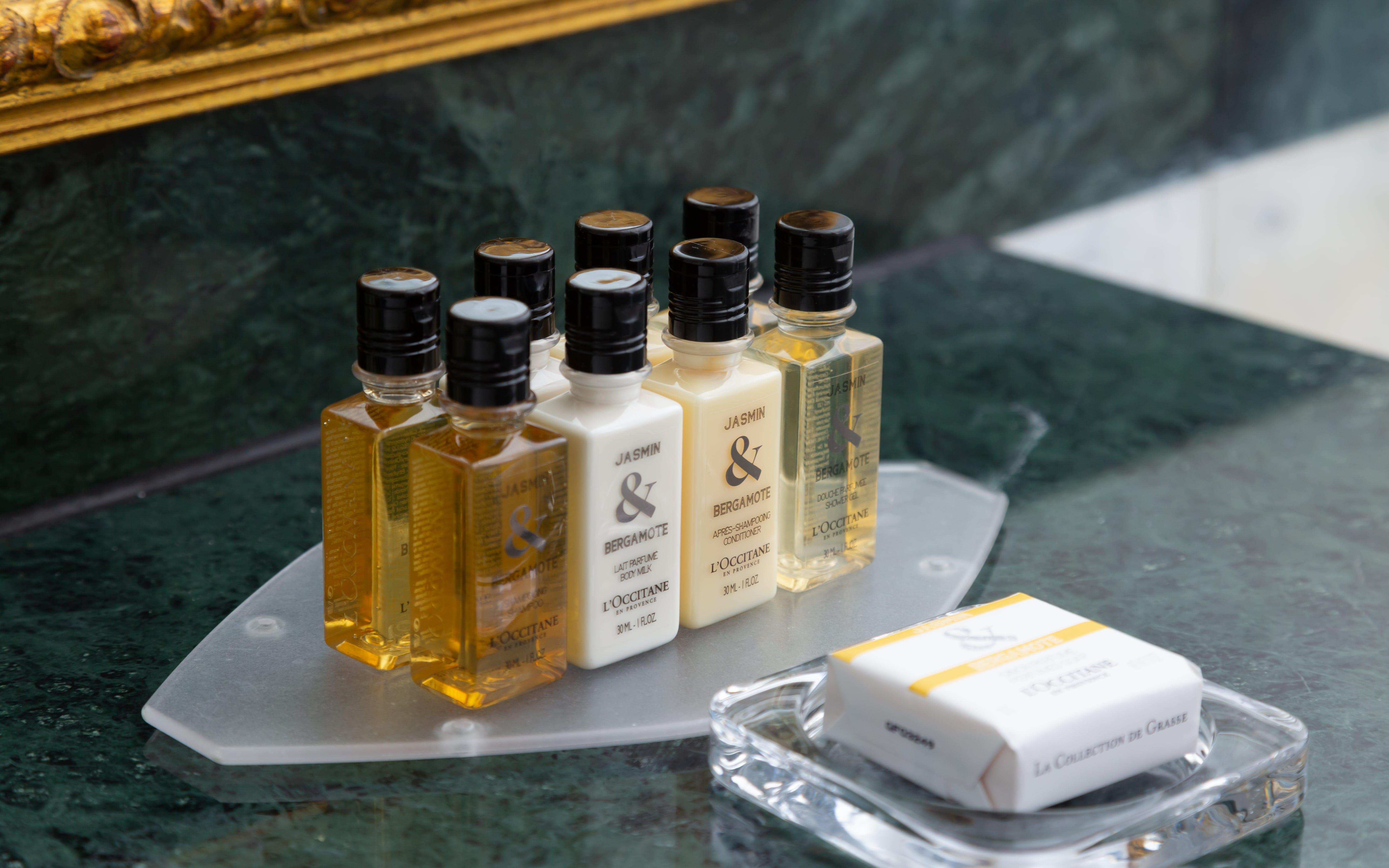 Grand Hotel Bucharest Bucareste Exterior foto Soap and shampoo