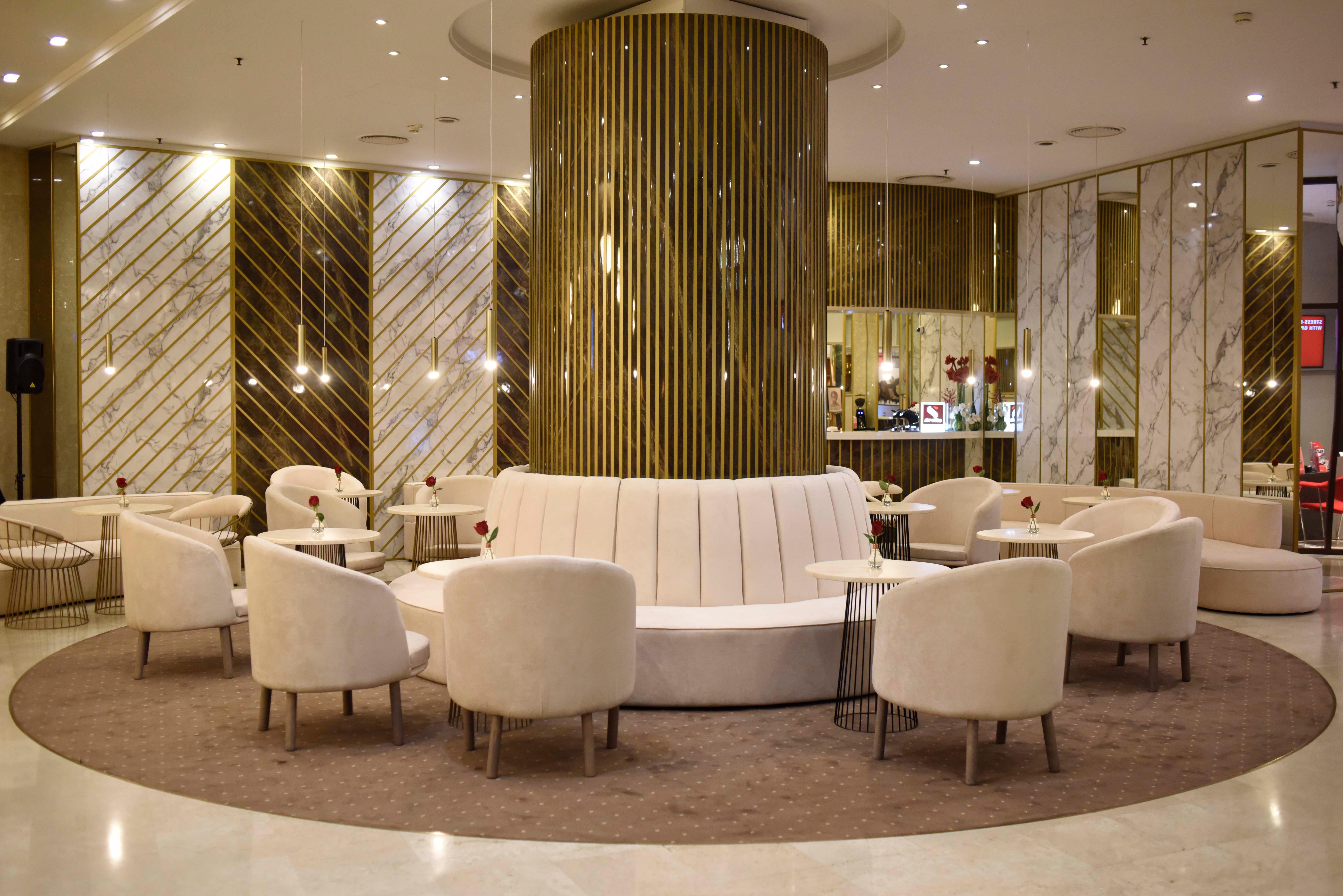 Grand Hotel Bucharest Bucareste Exterior foto The lobby of the hotel