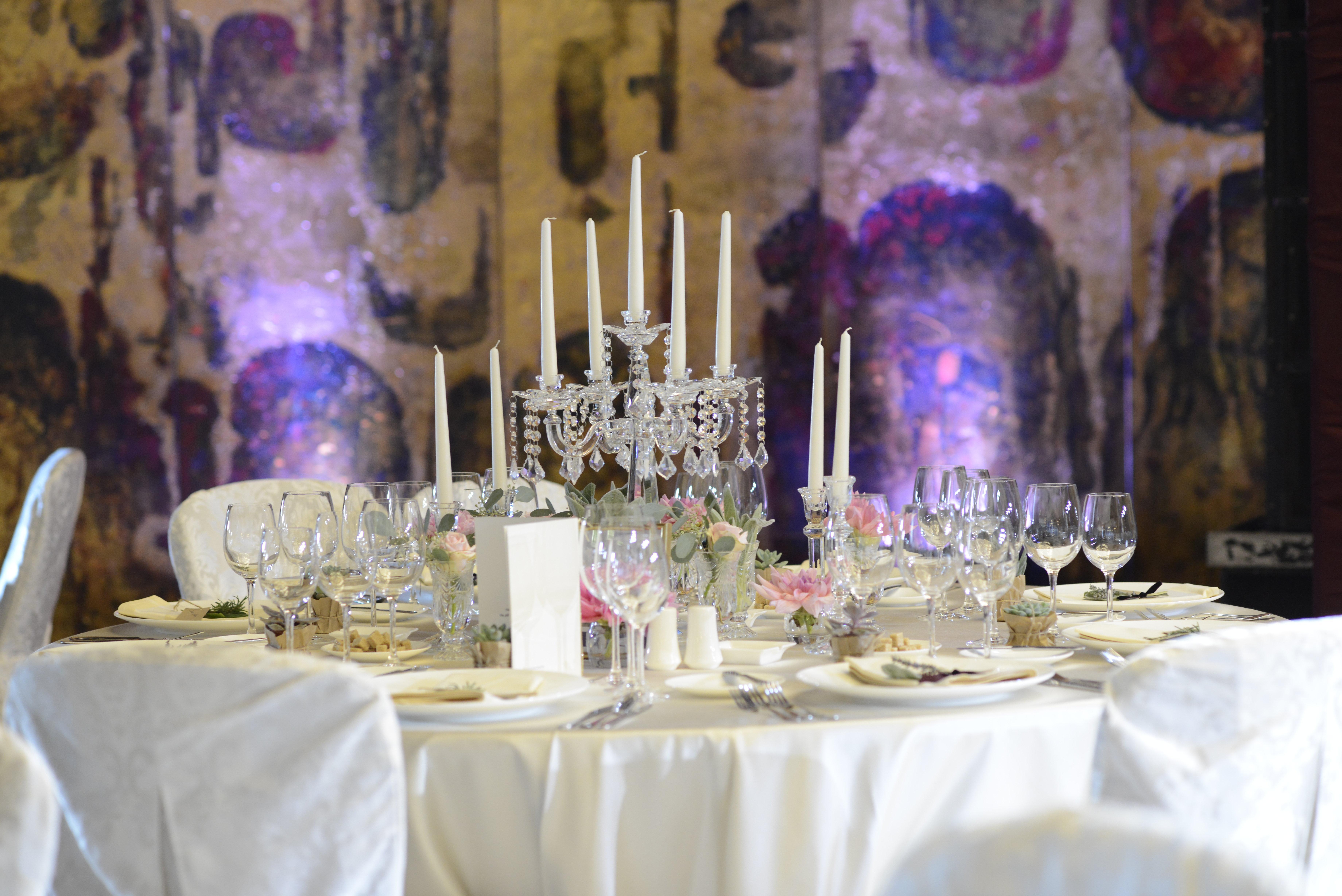 Grand Hotel Bucharest Bucareste Exterior foto A table set for a formal dinner