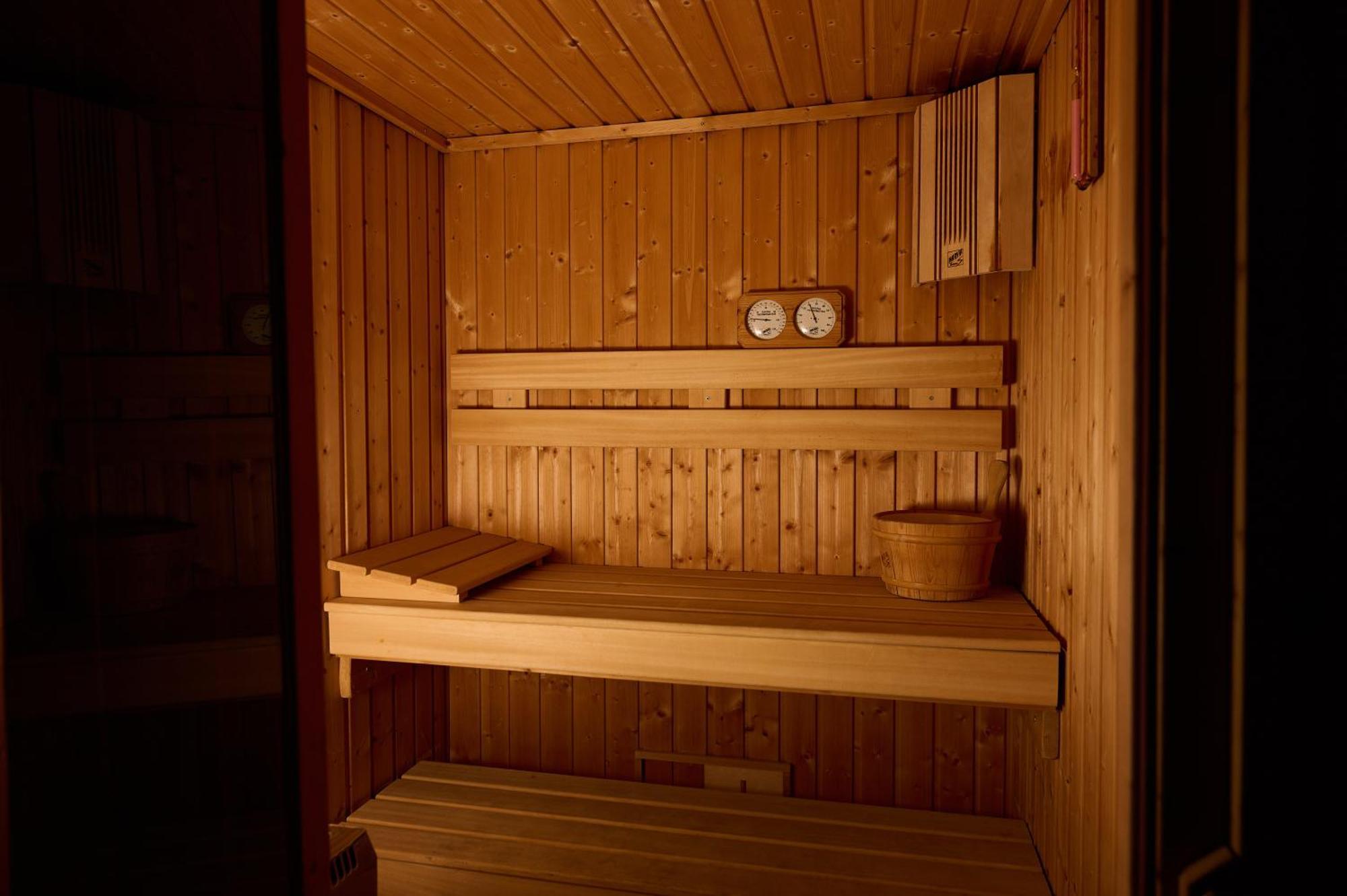 Grand Hotel Bucharest Bucareste Exterior foto A Finnish sauna